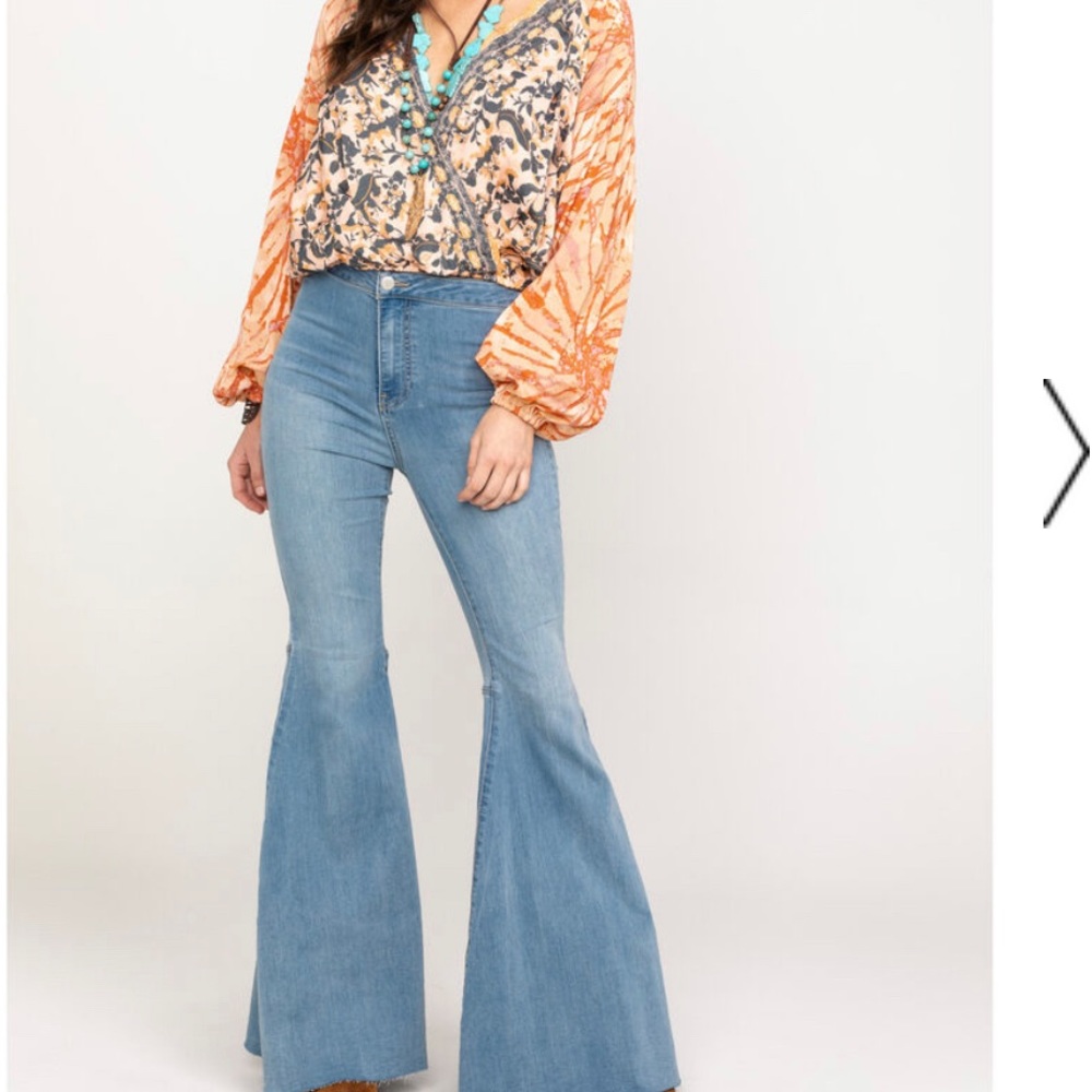 Free People Women's Just Float On light wash Flare Jeans size 27